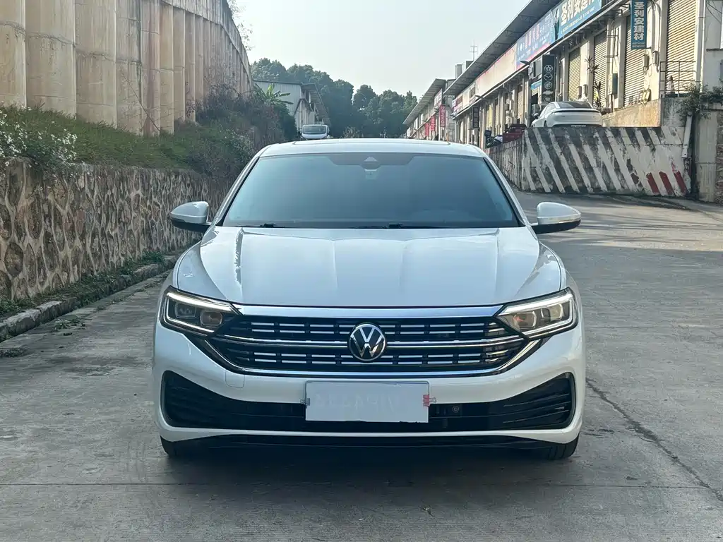Volkswagen Sagitar 2024