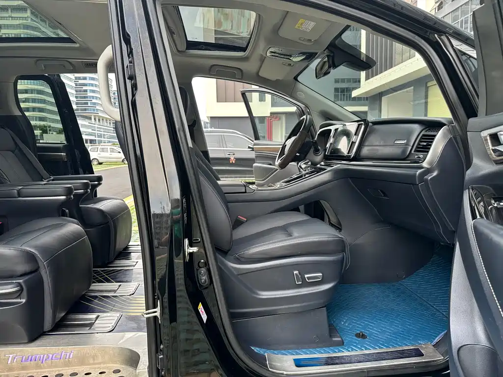 GAC Trumpchi M8 2022 — фото 5