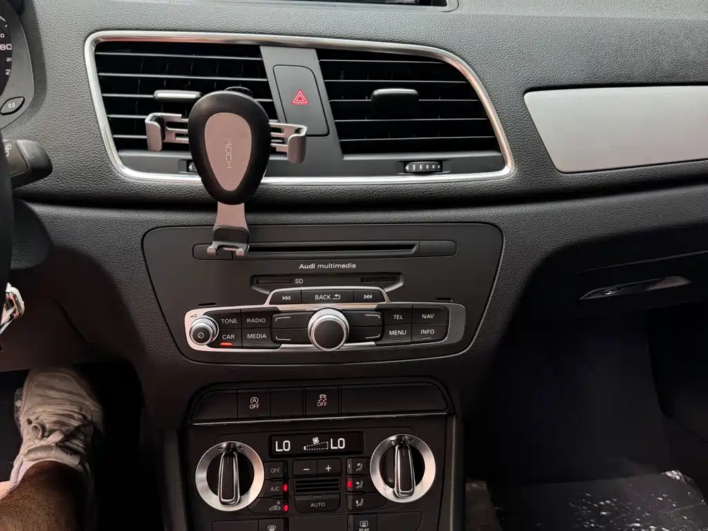 Audi Q3 2015 — фото 13