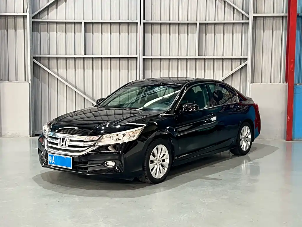 Honda Accord 2016 — фото 1