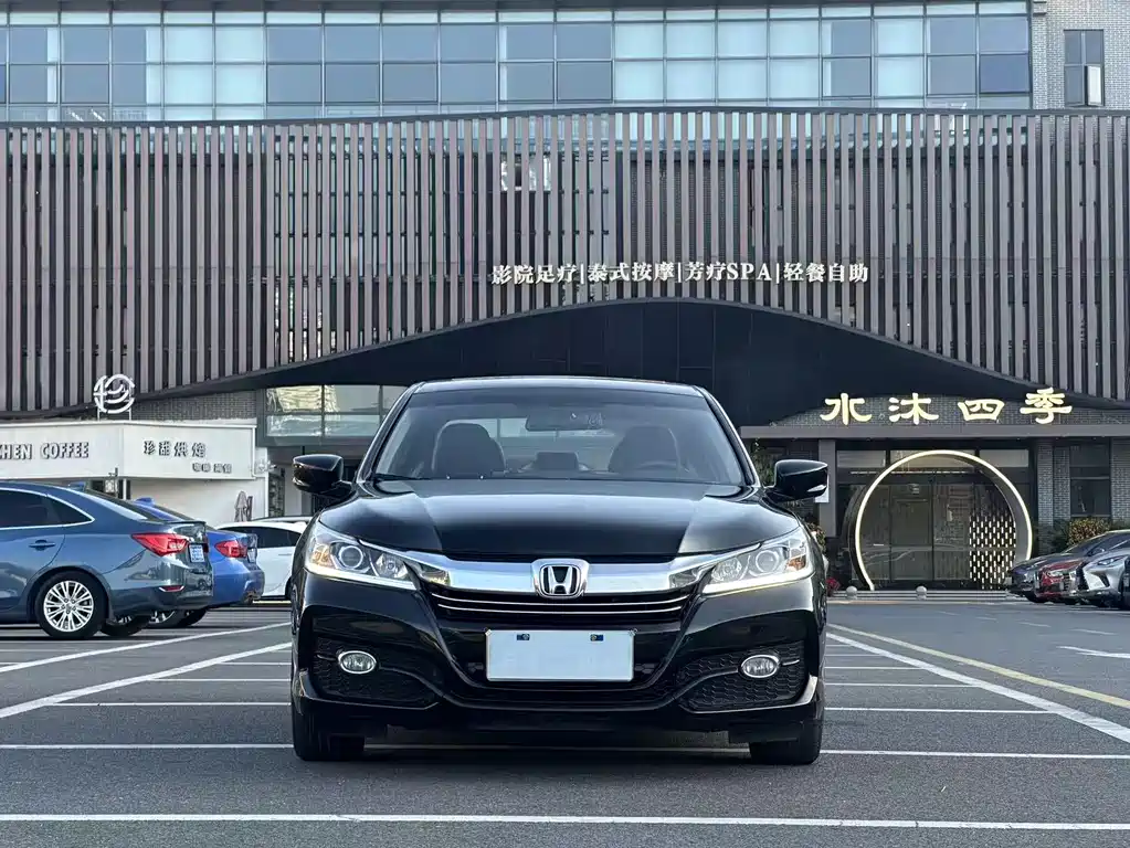 Honda Accord 2018 — фото 2