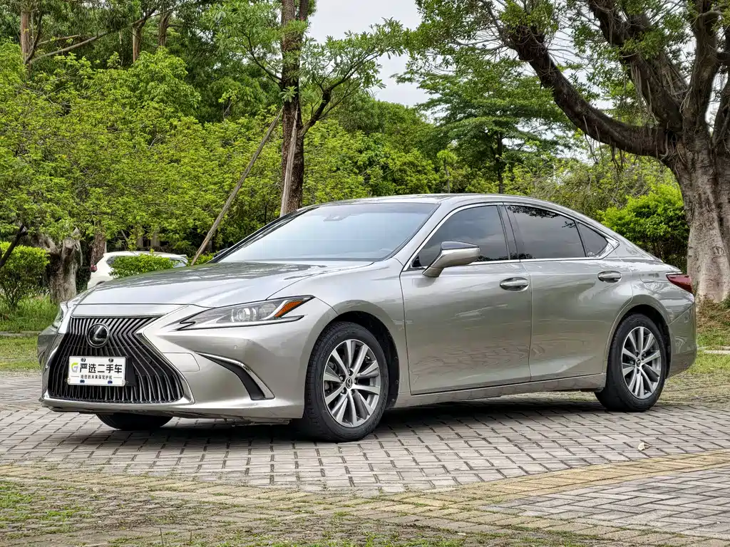 Lexus ES 2019 — фото 3