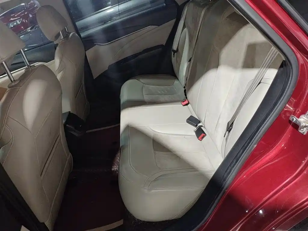 Buick Excelle 2015 — фото 17