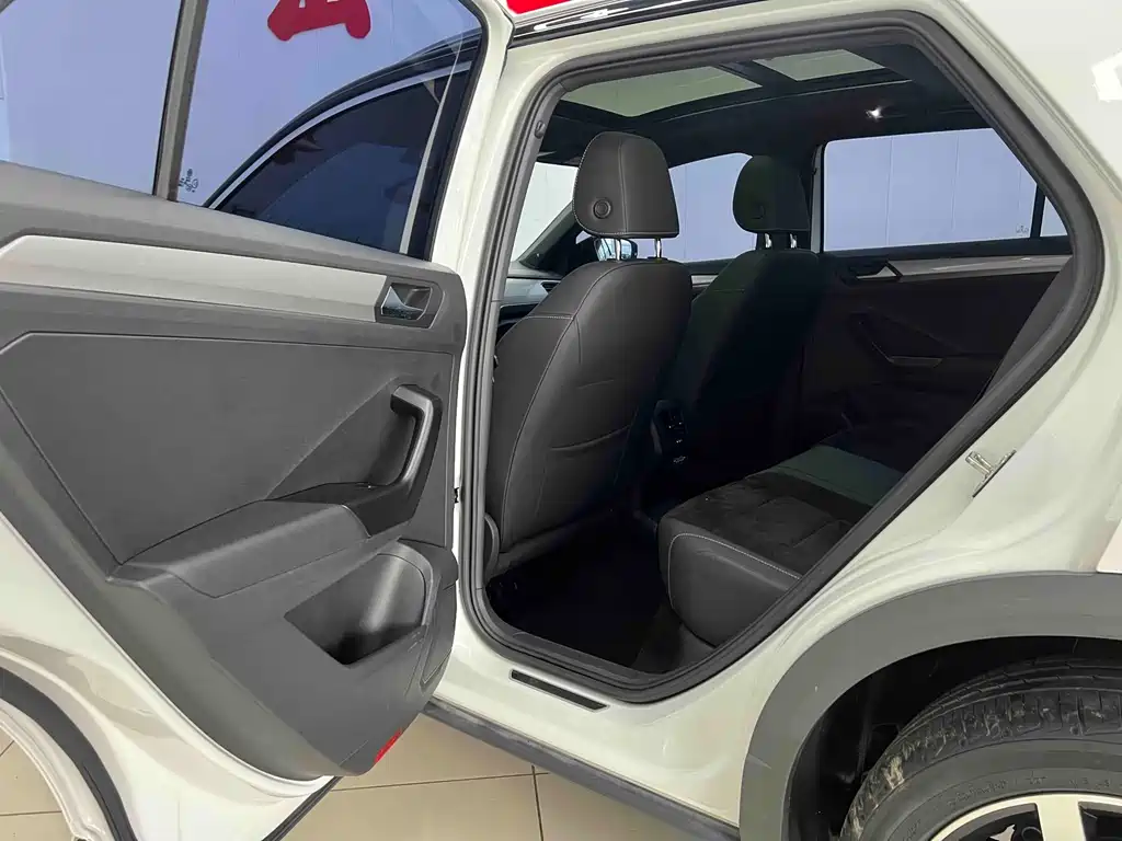 Volkswagen T-Roc 2022 — фото 15