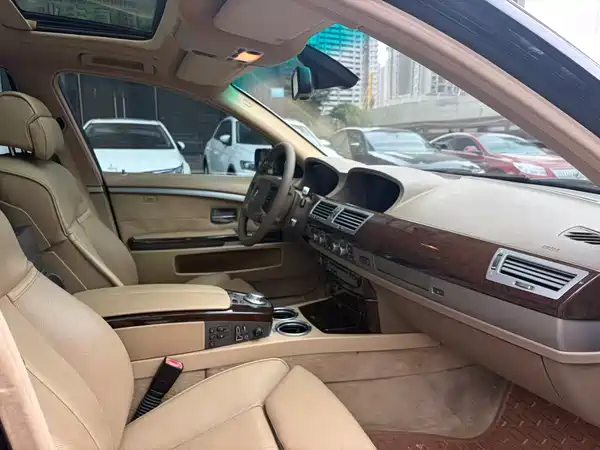 BMW 7 Series 2005