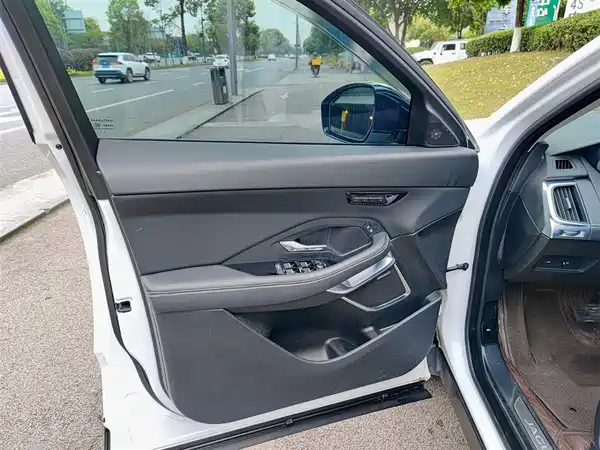 Jaguar E-PACE 2024