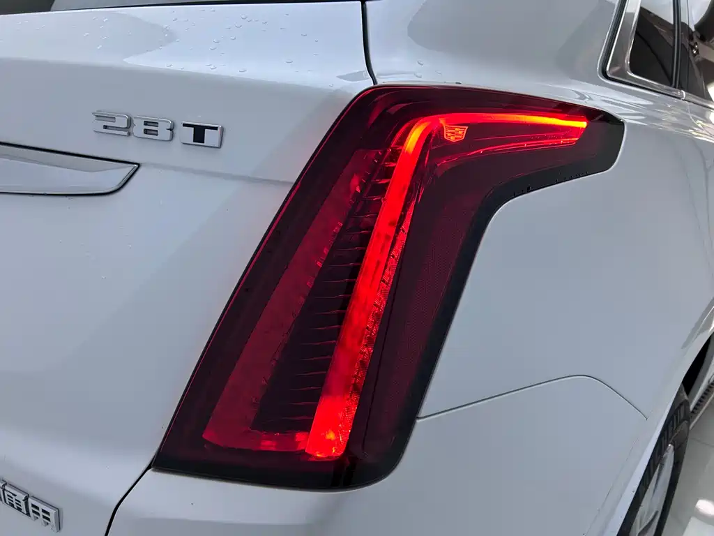 Cadillac XT5 2021 — фото 23