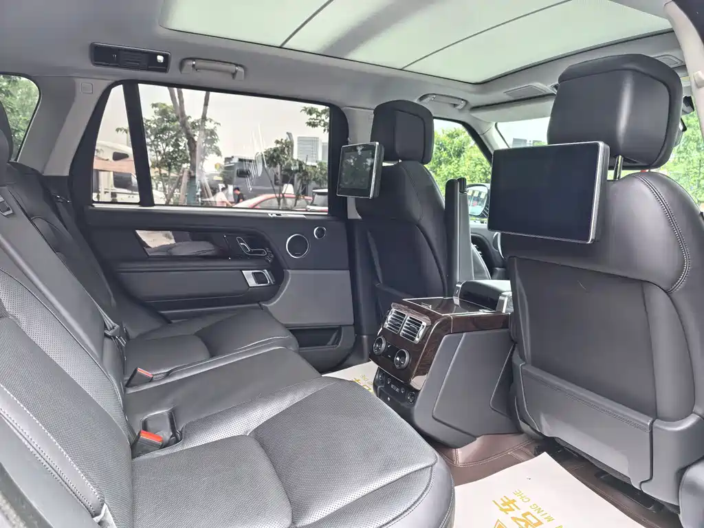 Land Rover Range Rover 2021 — фото 11