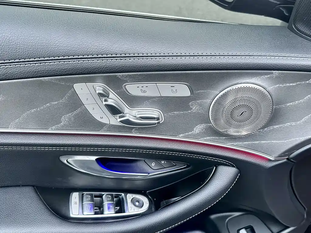 Mercedes-Benz E-Class 2023 — фото 15
