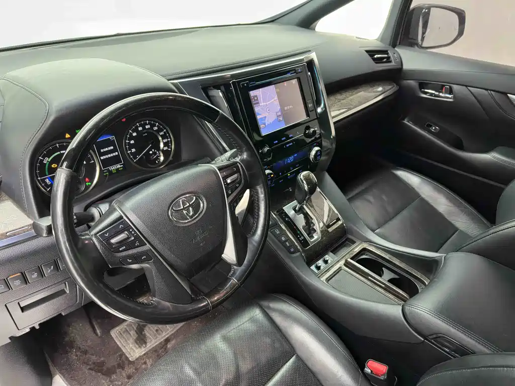 Toyota Alphard 2019 — фото 11