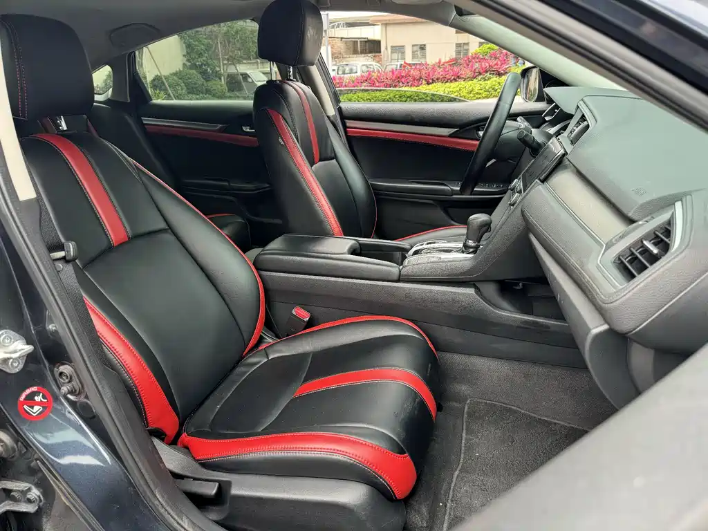 Honda Civic 2017 — фото 10