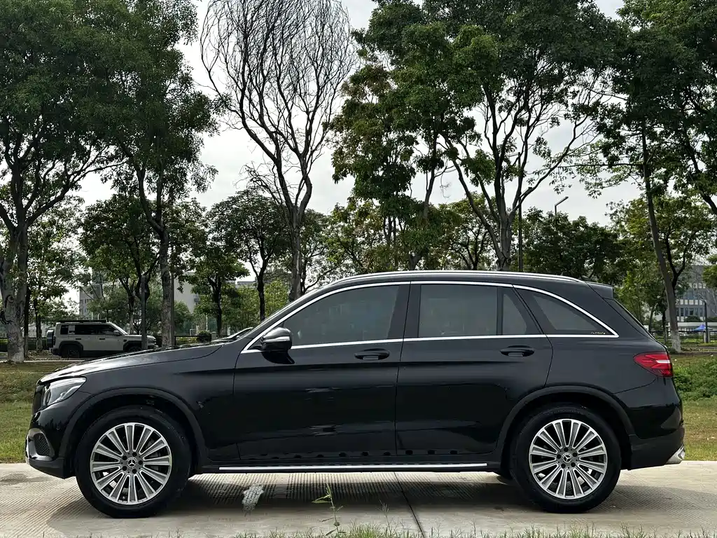 Mercedes-Benz GLC 2017 — фото 4