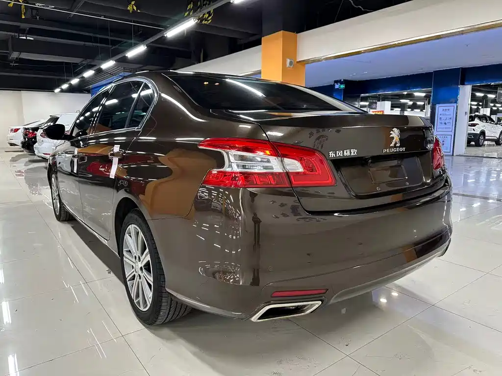 Peugeot 408 2016 — фото 13