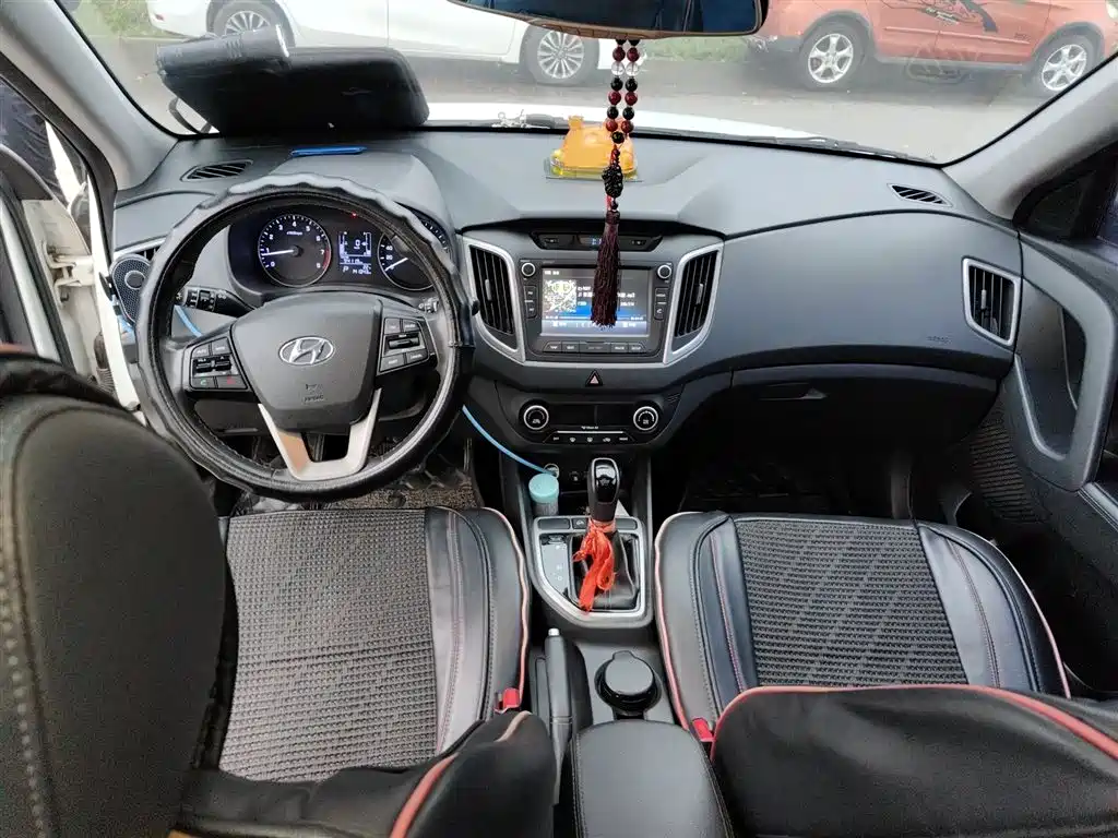 Hyundai ix25 2016 — фото 13