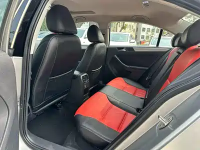 Volkswagen Sagitar 2012