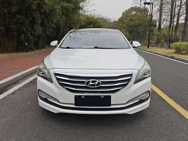 Hyundai Mistra 2014
