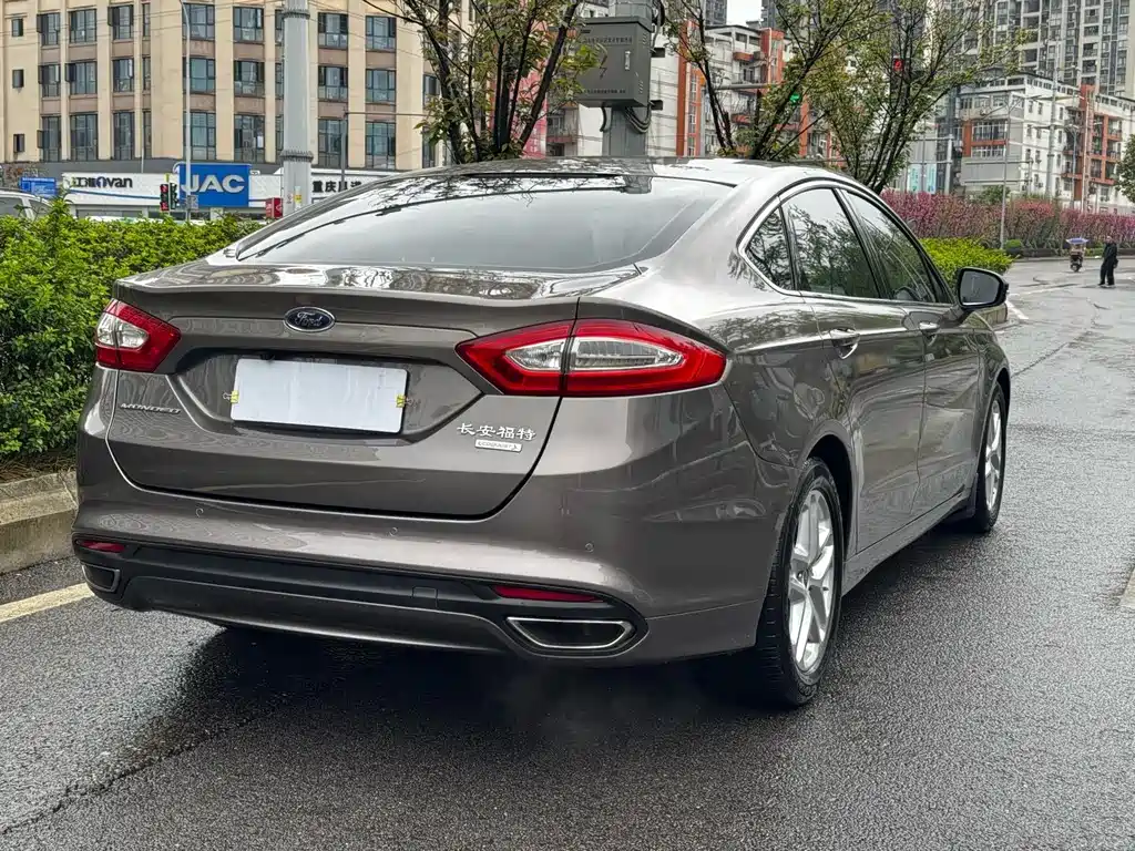 Ford Mondeo 2016 — фото 25