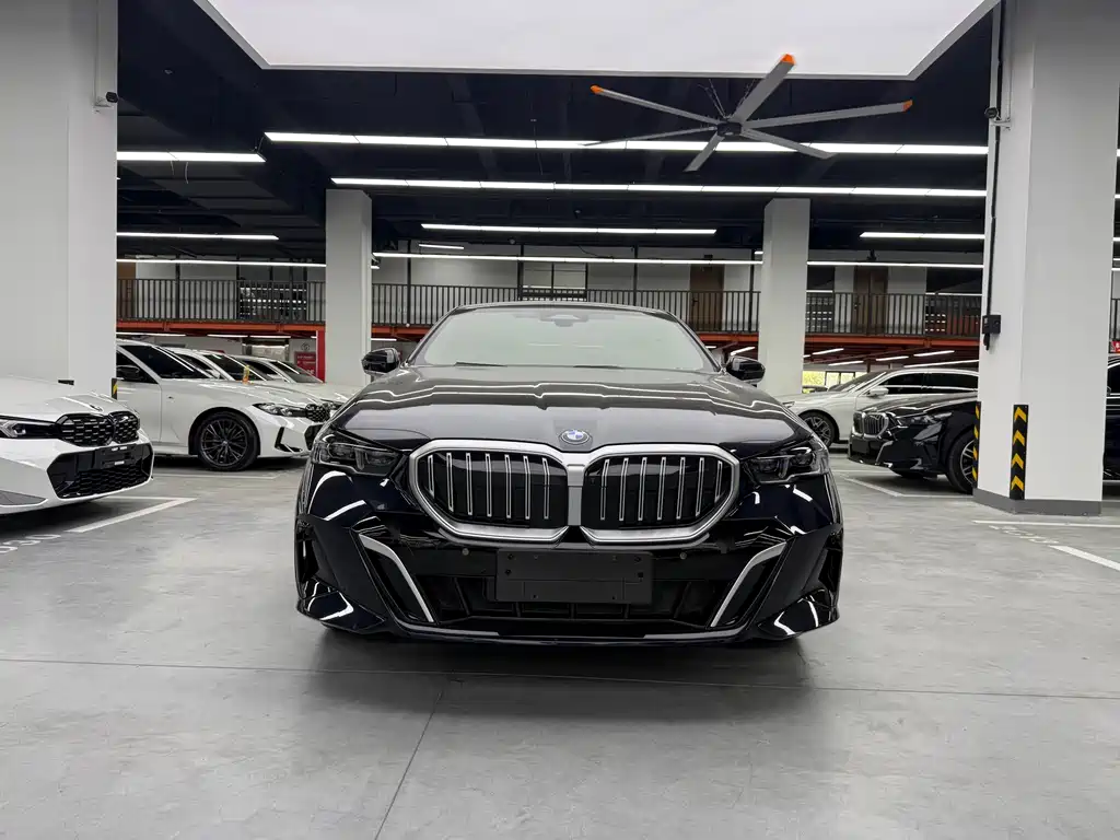 BMW 5 Series 2024