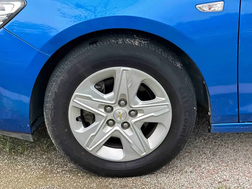Chevrolet Cavalier 2017 — фото 11