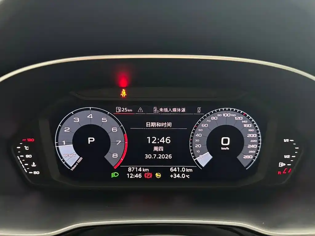 Audi Q3 2023 — фото 15