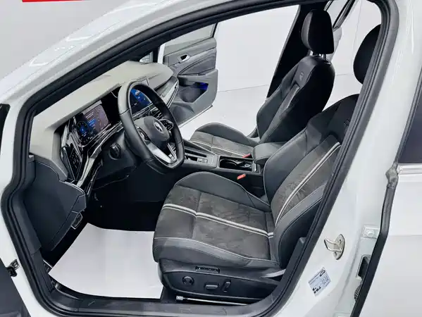 Volkswagen Golf 2022
