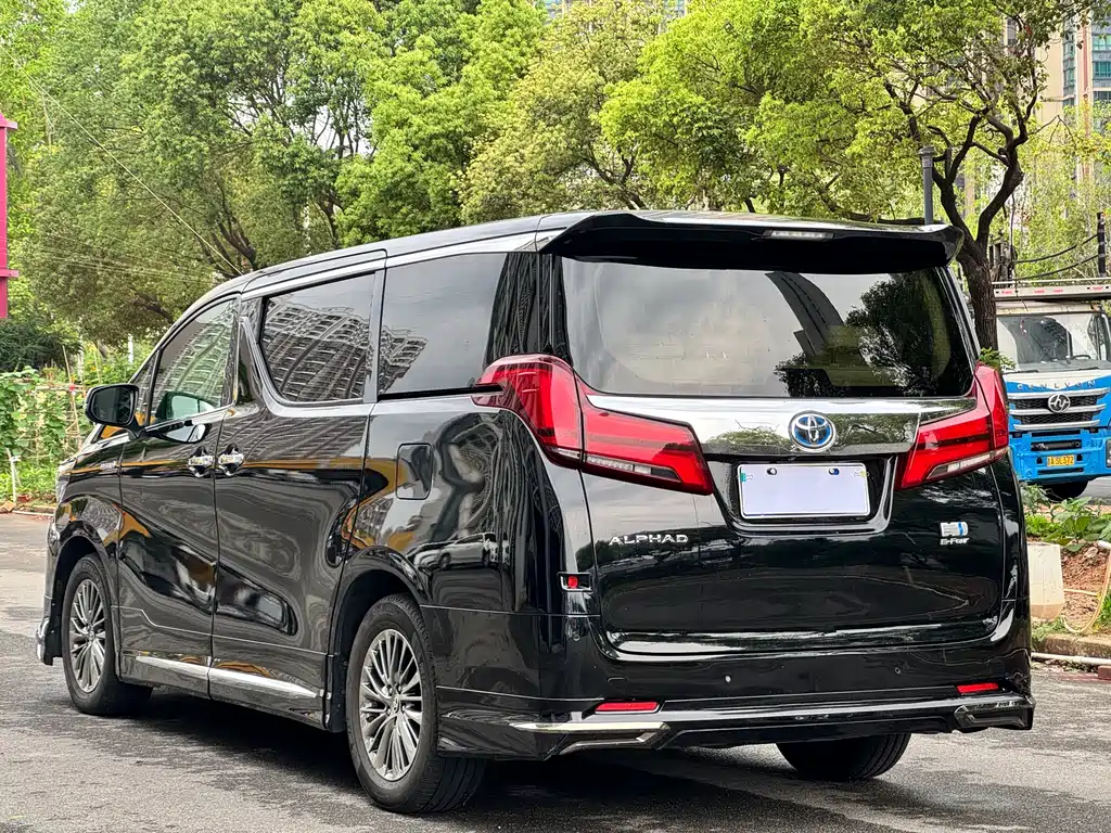Toyota Alphard 2020 — фото 10