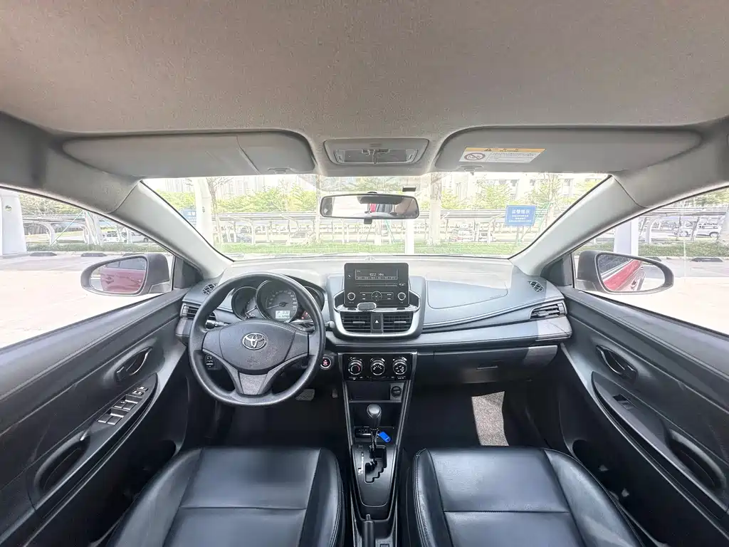 Toyota Yaris L 2020 — фото 20