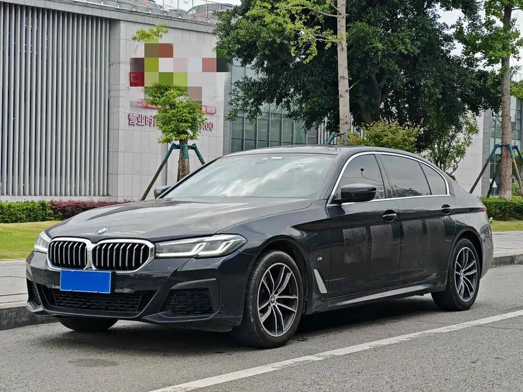 BMW 5 Series 2024 — фото 1