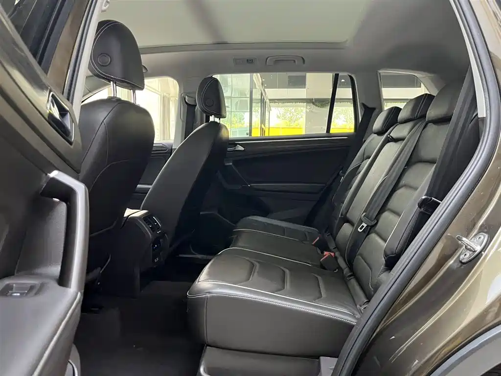 Volkswagen Tiguan L 2017 — фото 16