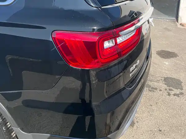 Hongqi HS7 2022