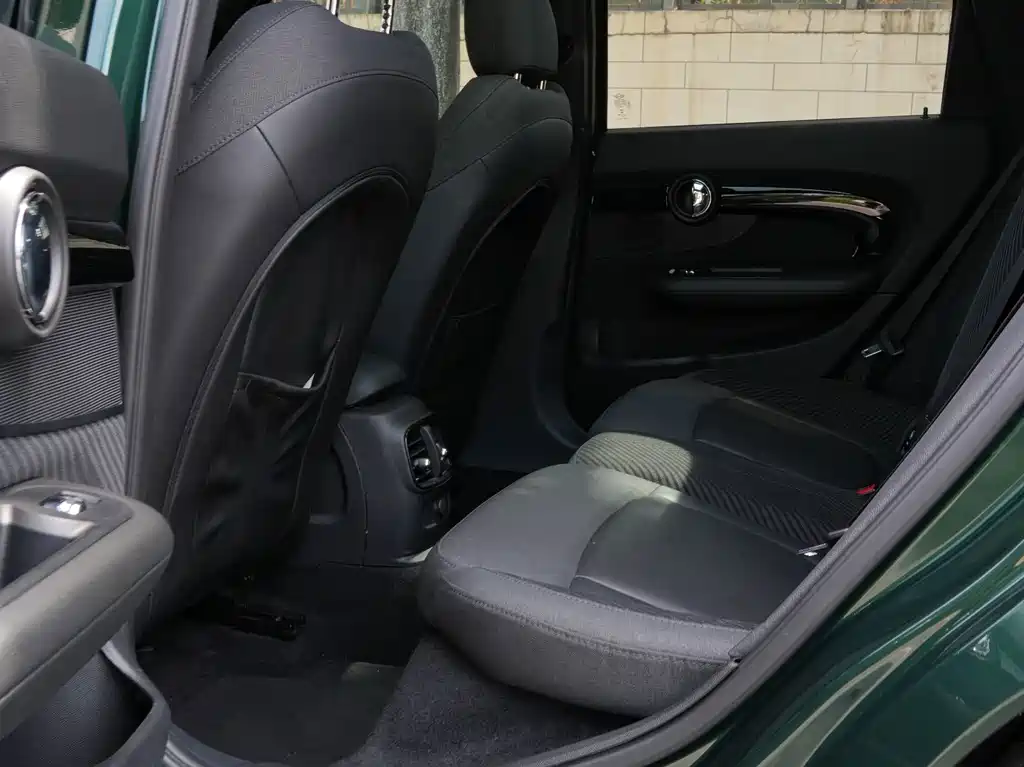 MINI Clubman 2018 — фото 23