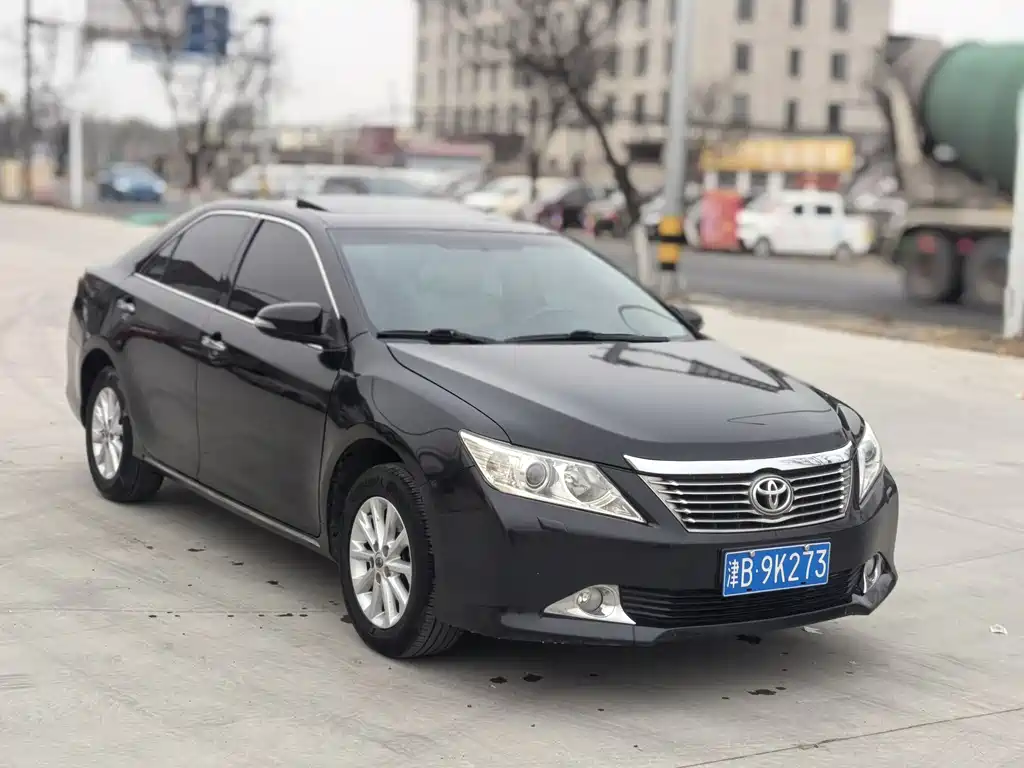 Toyota Camry 2013 — фото 3