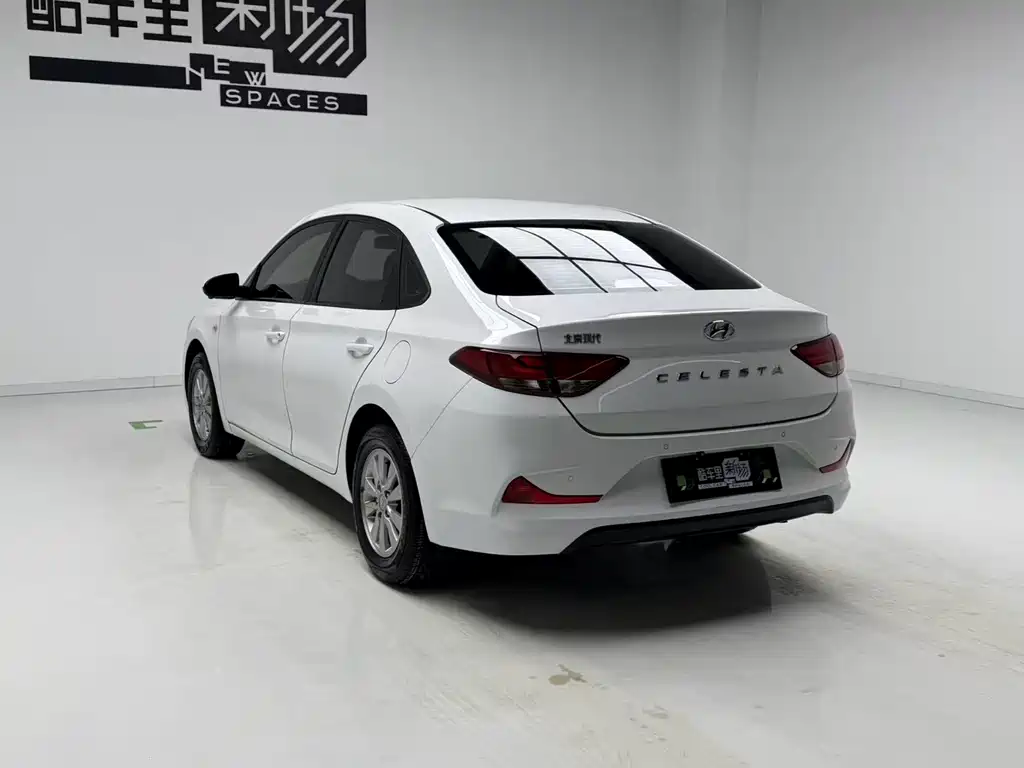 Hyundai Elantra 2020 — фото 6