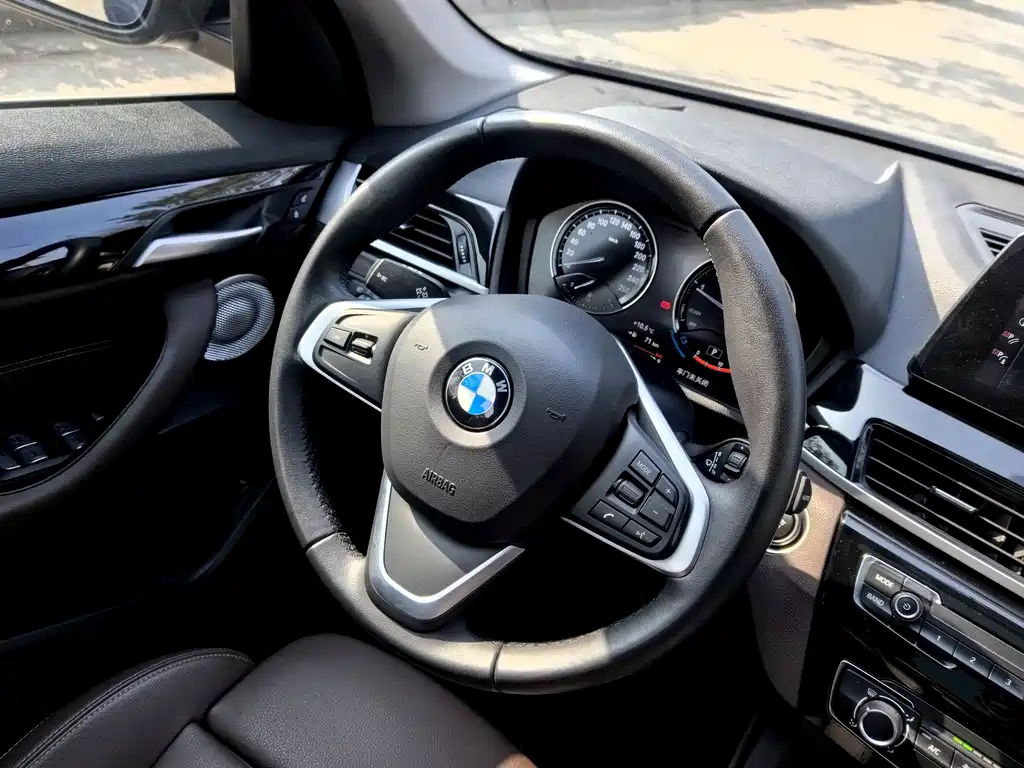 BMW X1 2021 — фото 9