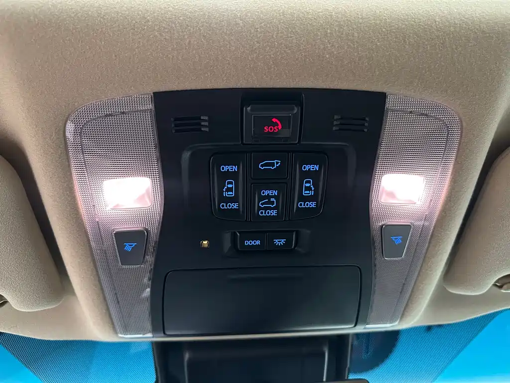 Toyota Vellfire 2021 — фото 14