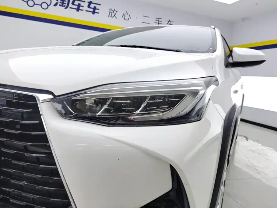 Toyota Yaris L 2021