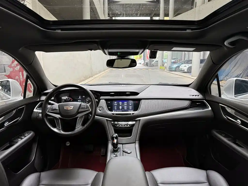 Cadillac XT5 2023 — фото 10