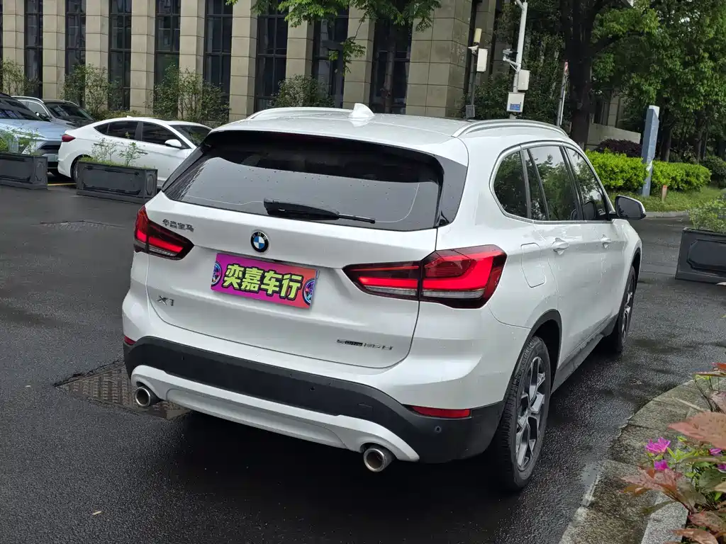 BMW X1 2022 — фото 5