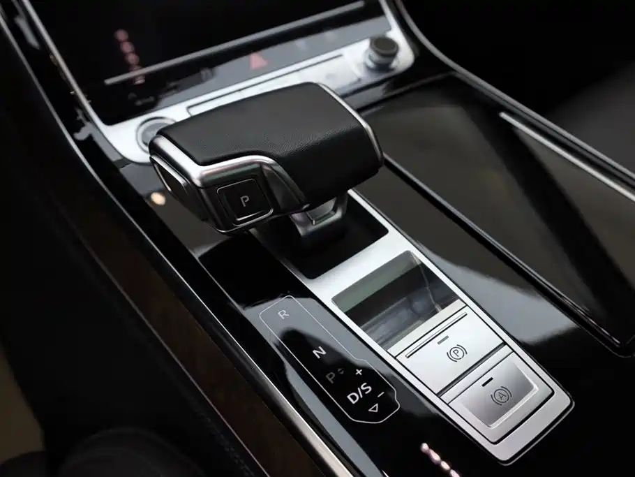 Audi A8 2023 — фото 20