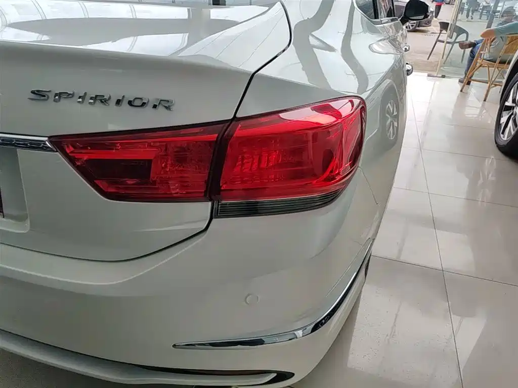 Honda Spirior 2015 — фото 8