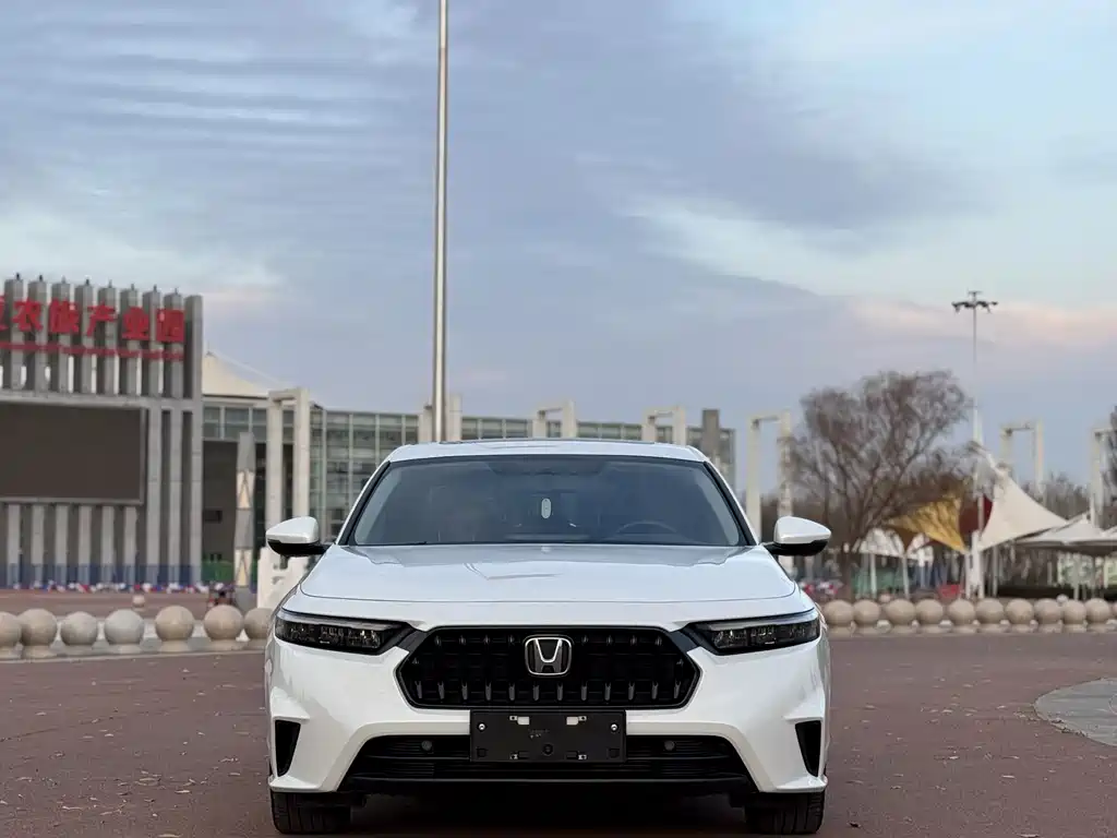 Honda Inspire 2023 — фото 3