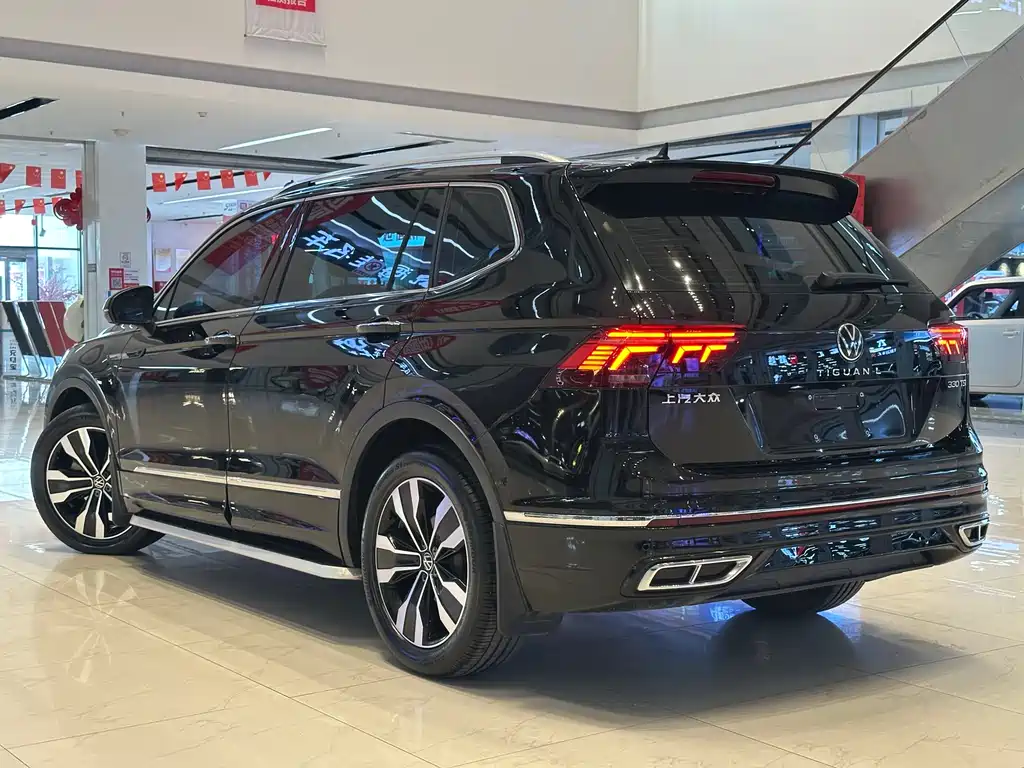 Volkswagen Tiguan L 2023 — фото 6