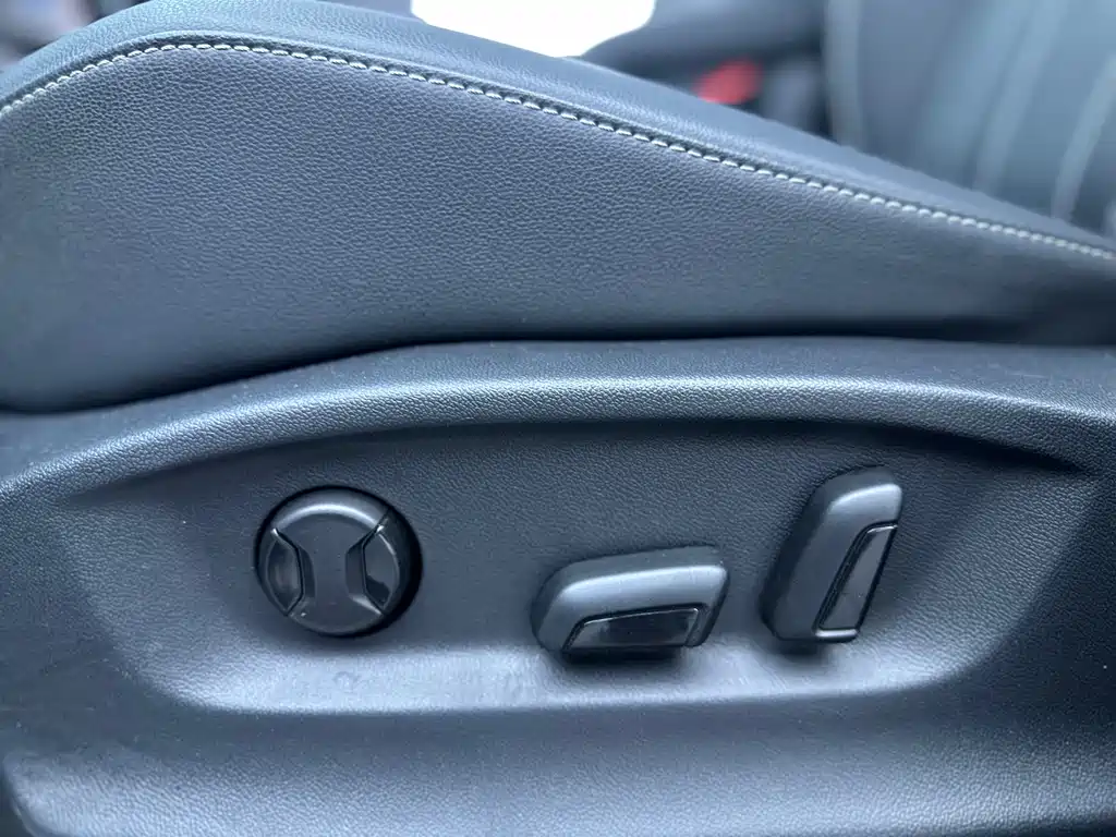 Volkswagen Tiguan L 2023 — фото 14