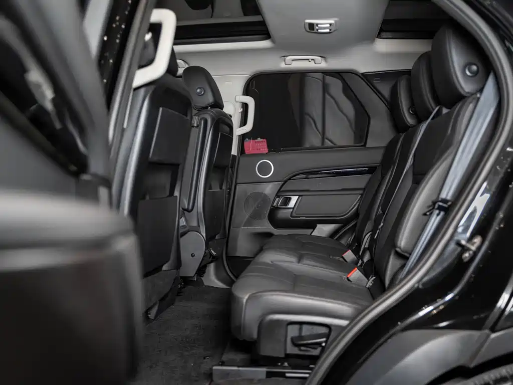 Land Rover Discovery 2018 — фото 15