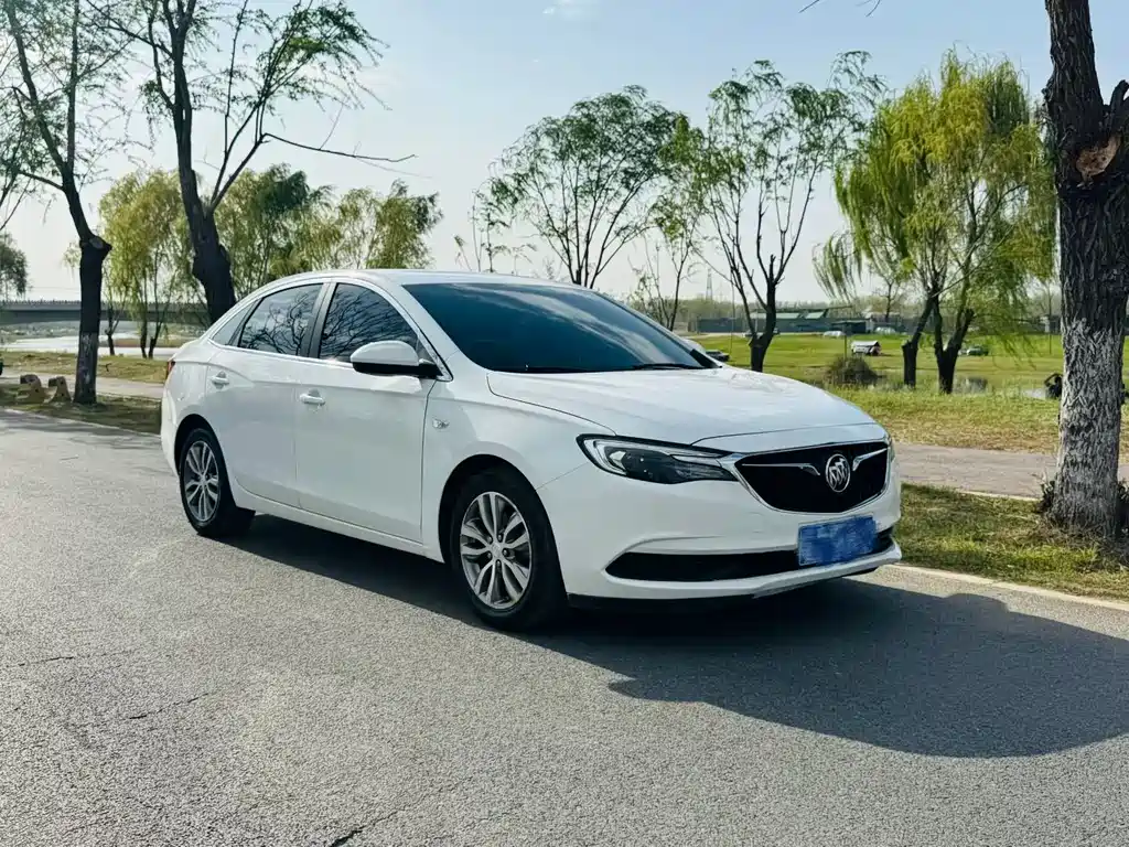 Buick Excelle 2018 — фото 3