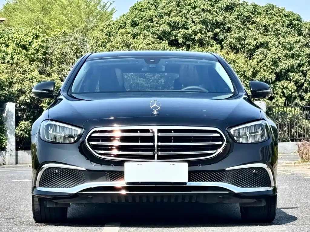 Mercedes-Benz E-Class 2023 — фото 2