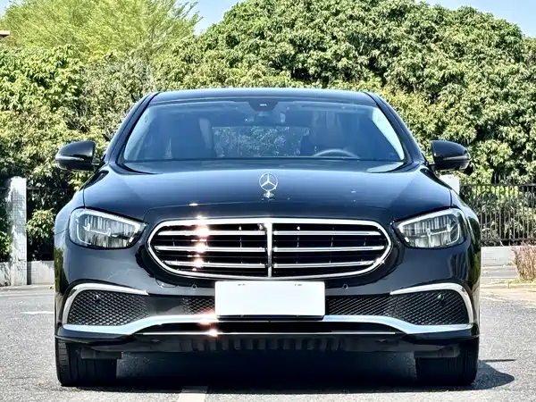 Mercedes-Benz E-Class 2023