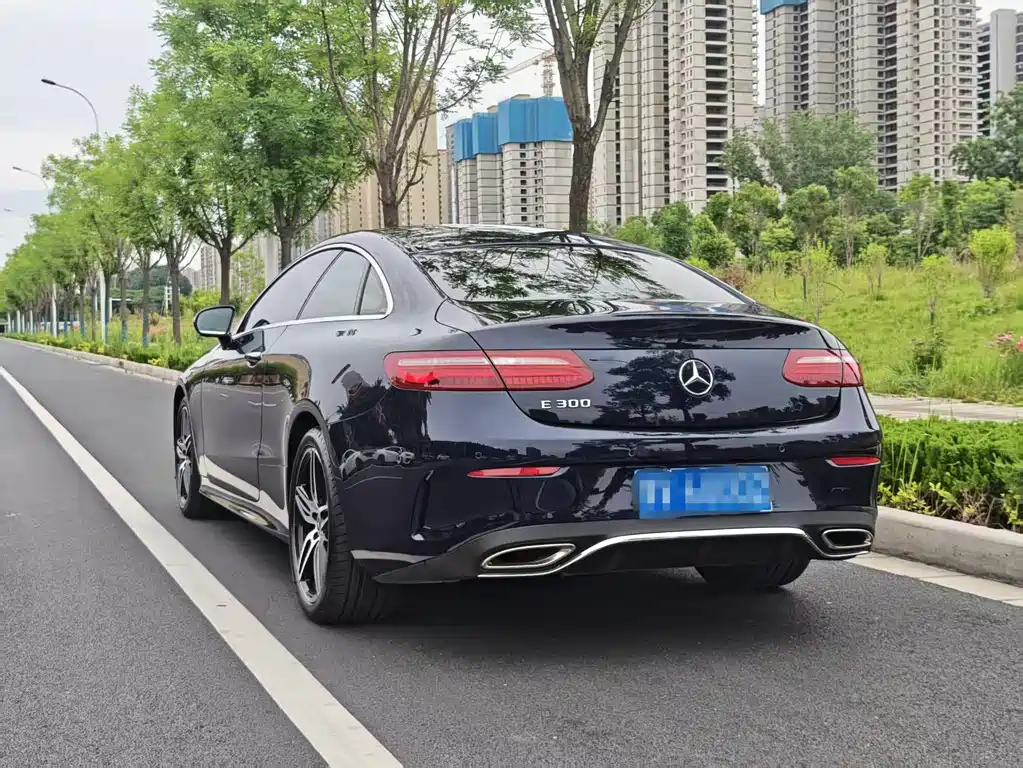 Mercedes-Benz E-Class 2020 — фото 17