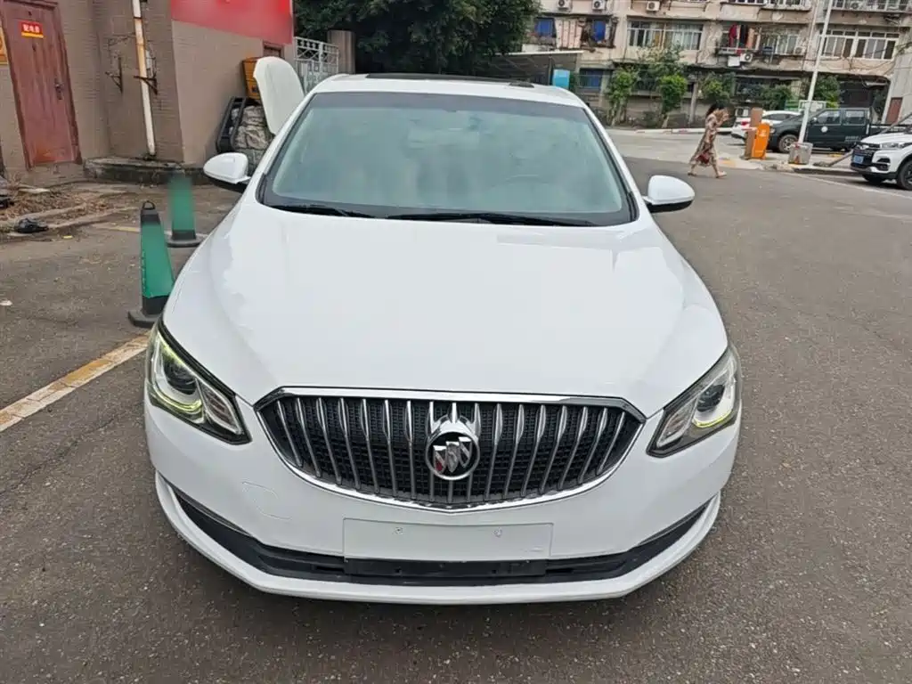 Buick Excelle 2015 — фото 3