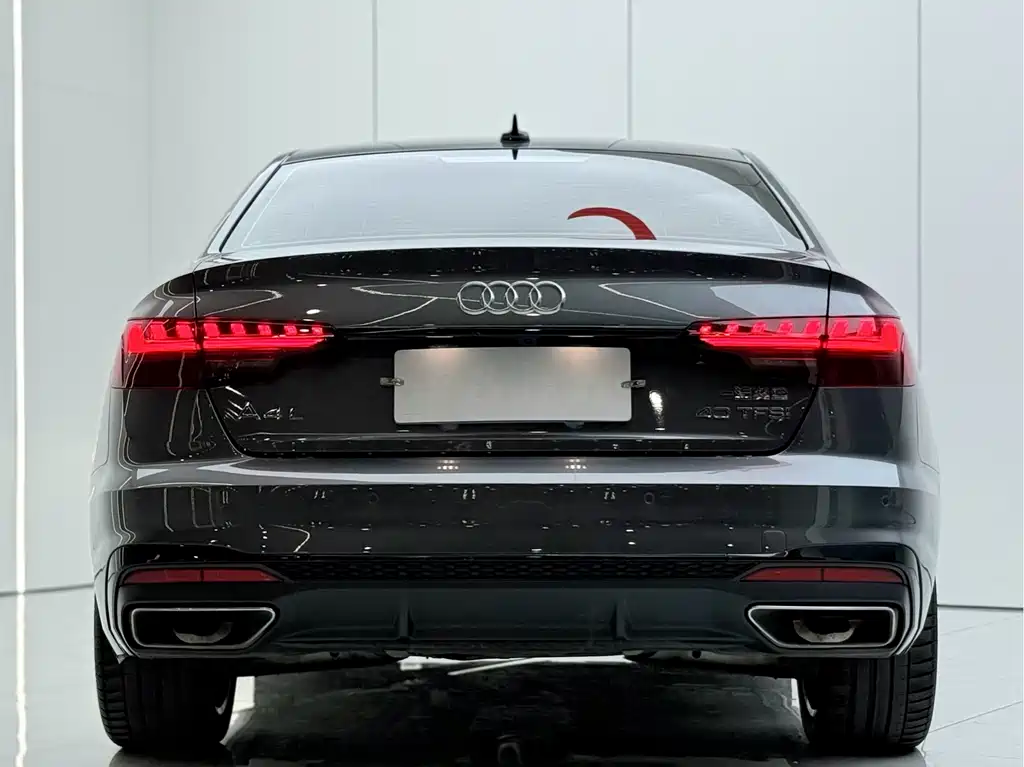 Audi A4L 2023 — фото 16